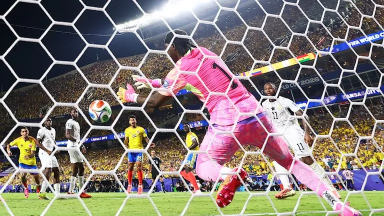 COLOMBIA ajusticia a Ghana y saca boleto a octavos 