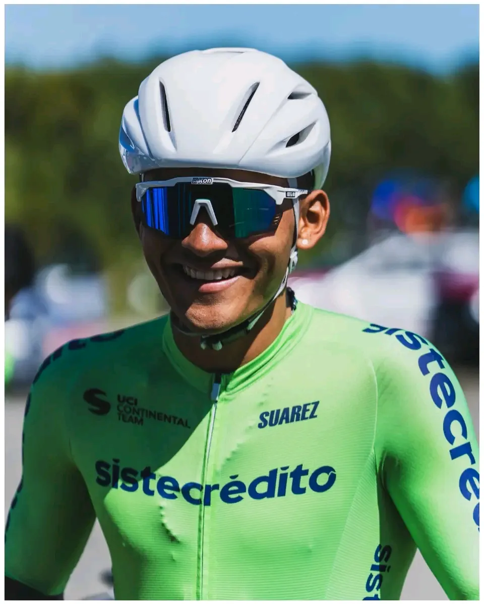 TEAM SISTECRÉDITO, EN FRANCIA: SE PREPARAN PARA LA MONTAÑA EN LA RONDE DE L’ISARD - Fondo
