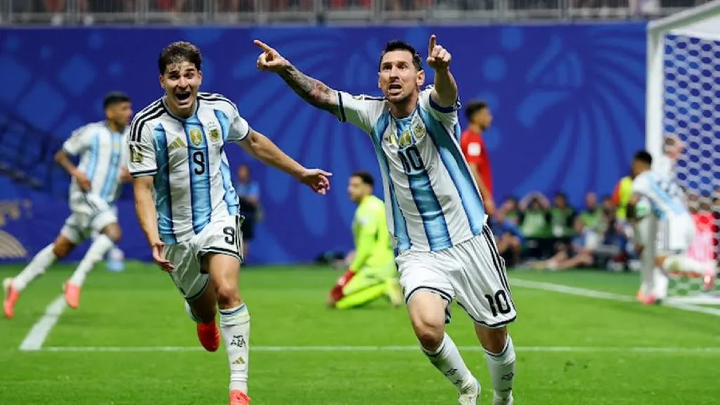 ARGENTINA sopló fuerte y tumbó las piramides egipcias