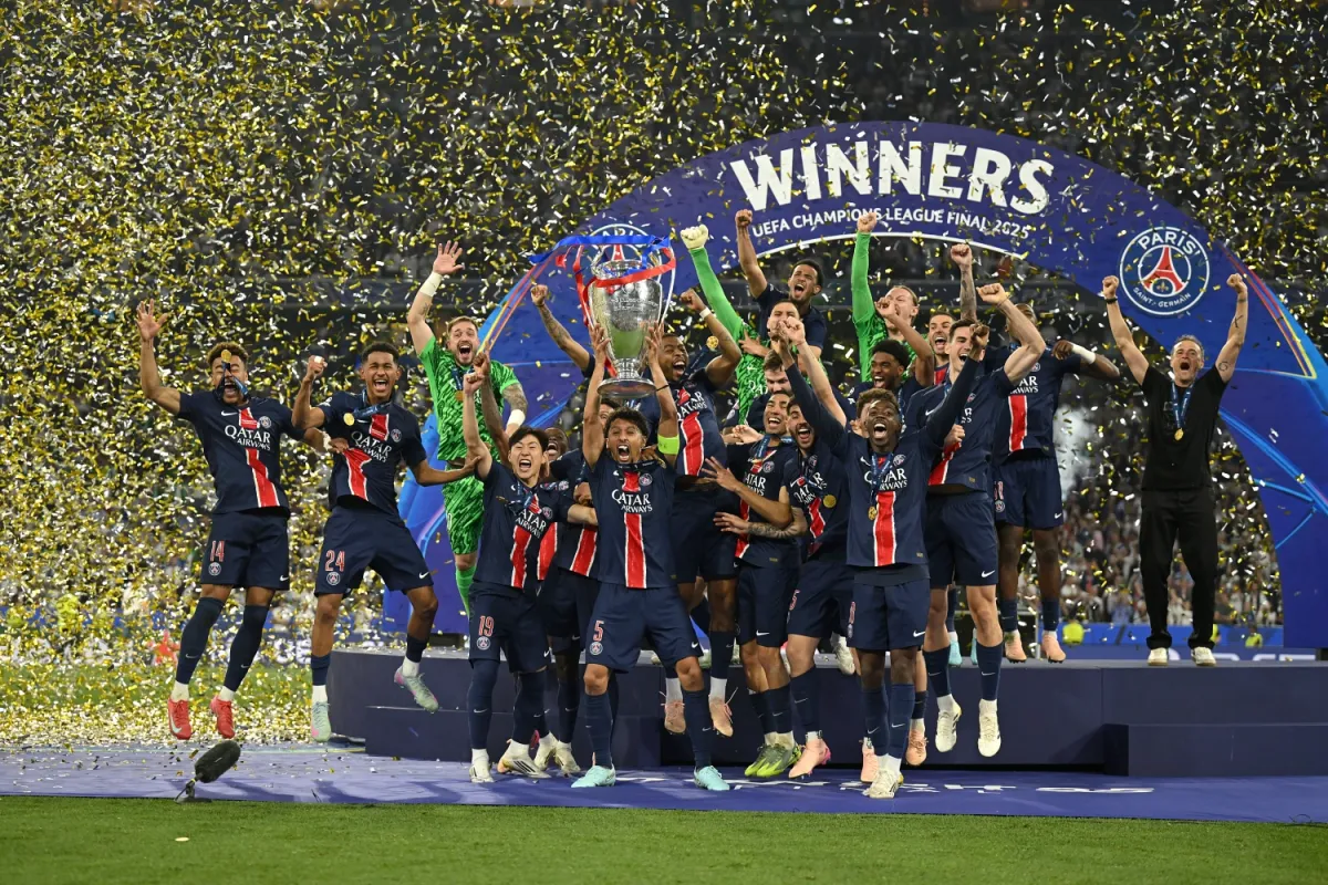 PSG campeón de CHAMPIONS LEAGUE en la ruleta de los penaltis - Fondo