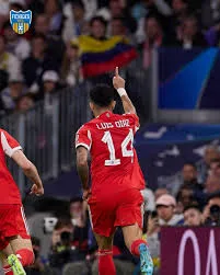 “¡Jarro de agua fría para el Real Madrid! El Bayern Múnich lo elimina de la UEFA Champions League con un golazo de Luis Díaz”