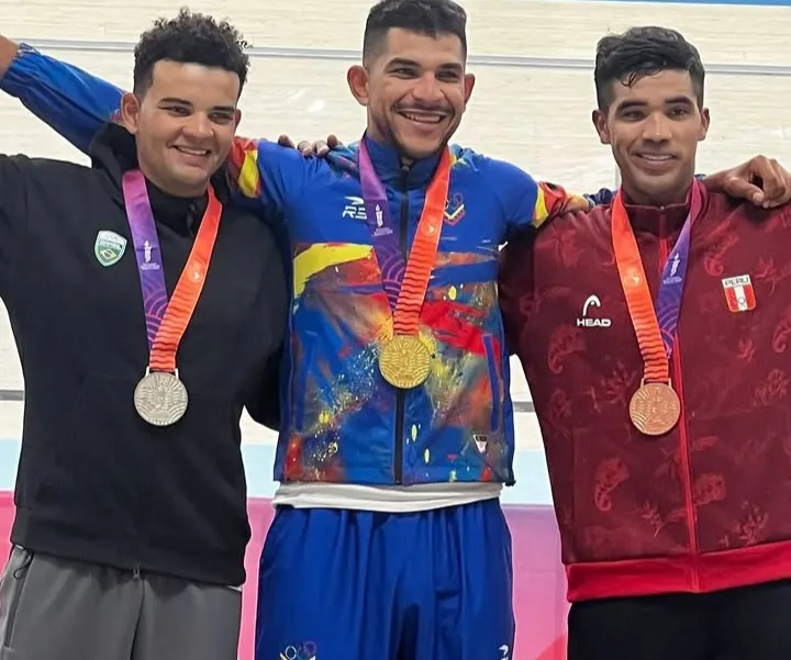 Venezolano Leangel Linárez conquista ORO en OMINIUM de ODESUR - 1